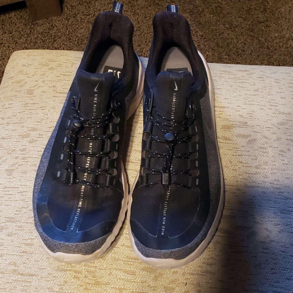 Women's Nike sneakers